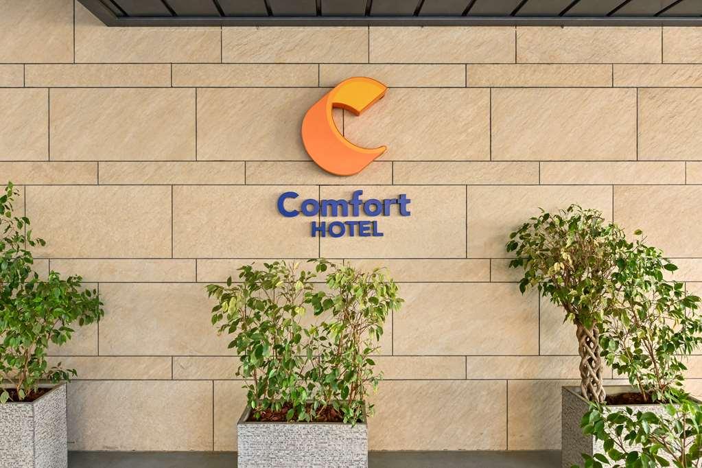 Comfort Hotel Jeddah King Road Exterior photo